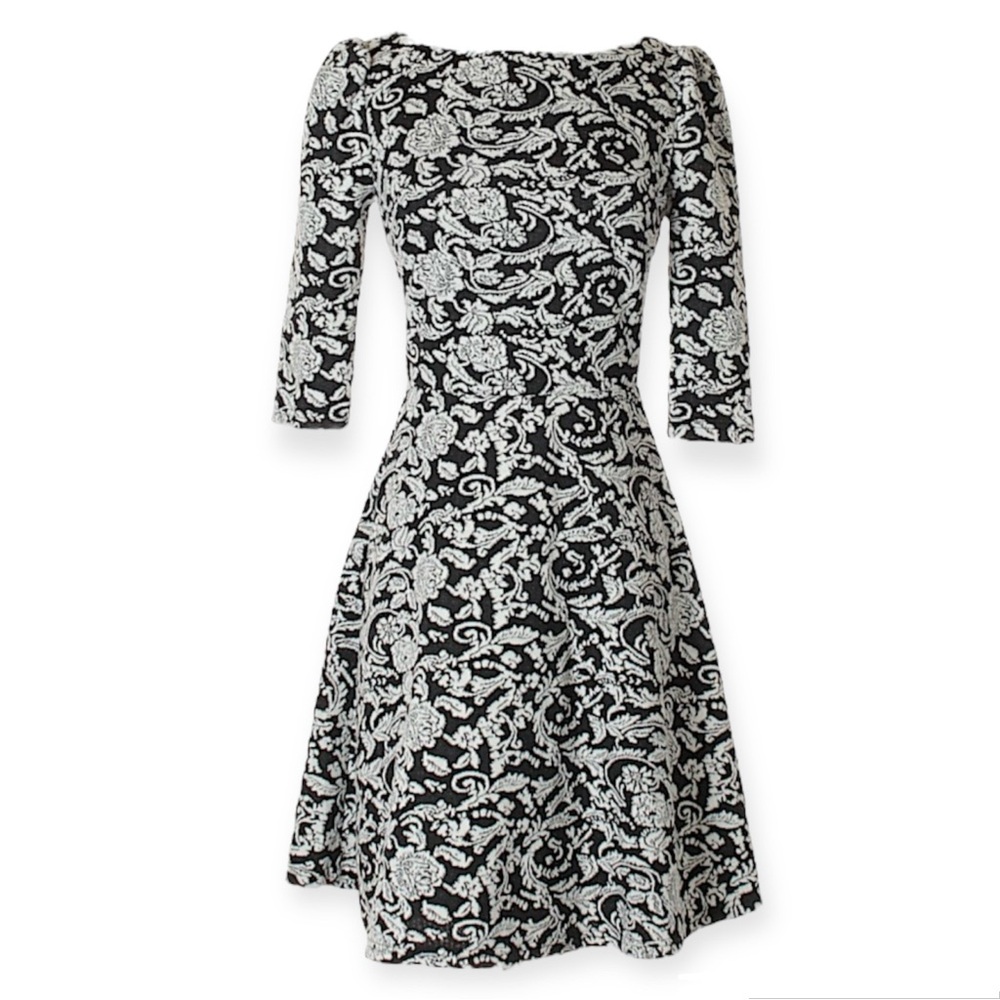 Black & white damask floral dress size small